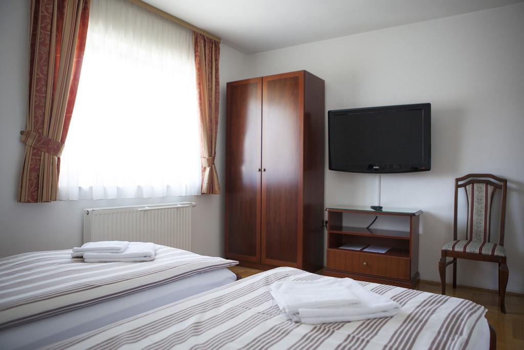 Villa Mali Raj Zagreb Ngoại thất bức ảnh